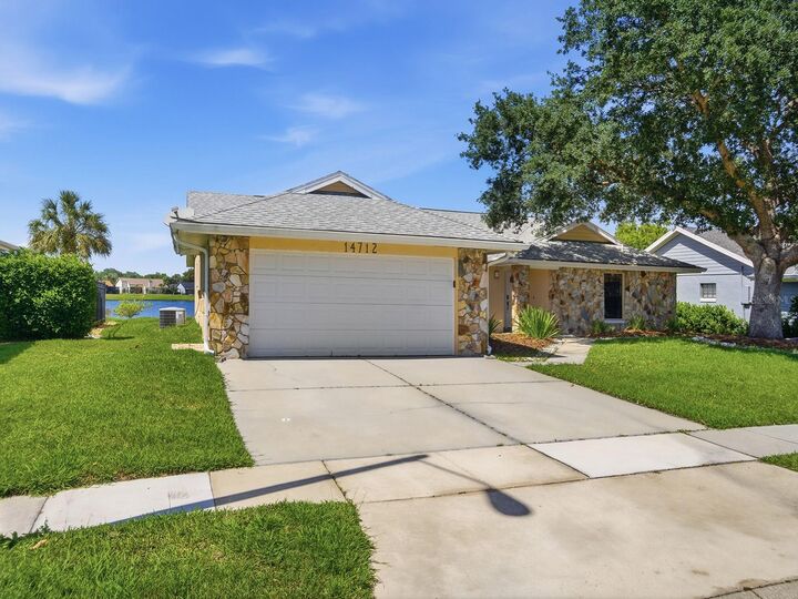 Property Photo:  14712 Eagles Crossing Drive  FL 32837 