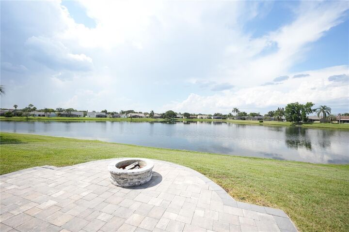 Property Photo: 14712 Eagles Crossing Drive FL 32837