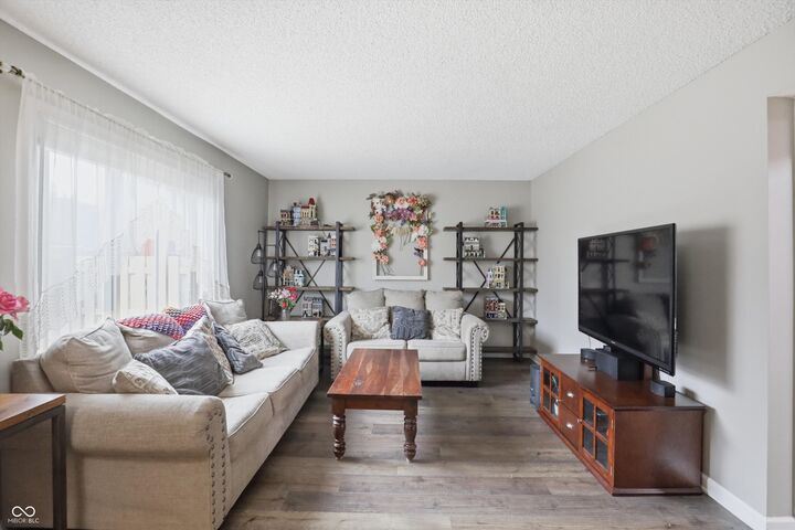 Property Photo:  362 Carmelaire Court  IN 46032 