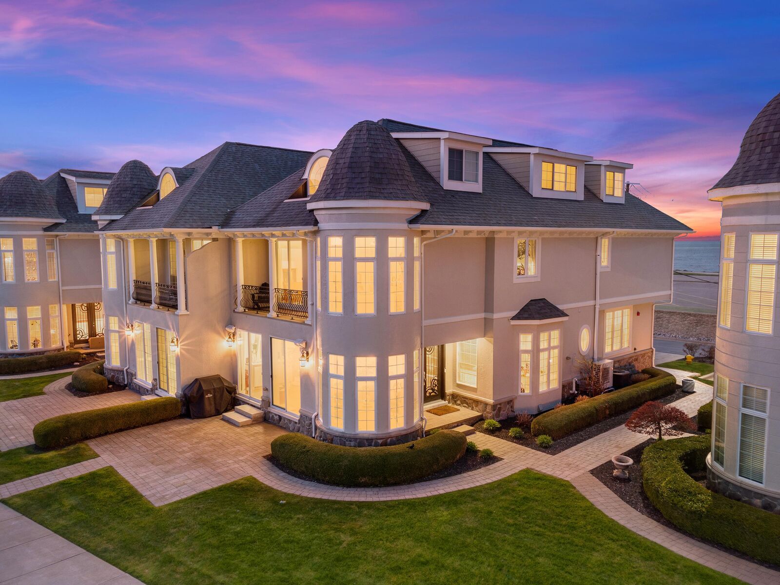 Property Photo:  33070 Venetian Pointe Drive 7  MI 48045 