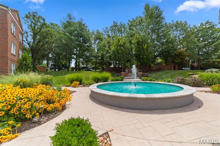 Property Photo:  7741 Kingsbury Boulevard 22  MO 63105 