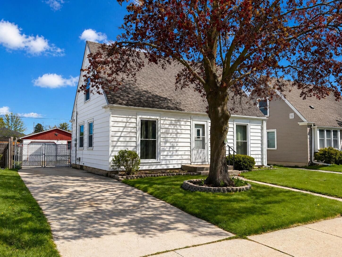 Property Photo:  2205 Hayes Ave  WI 53405 