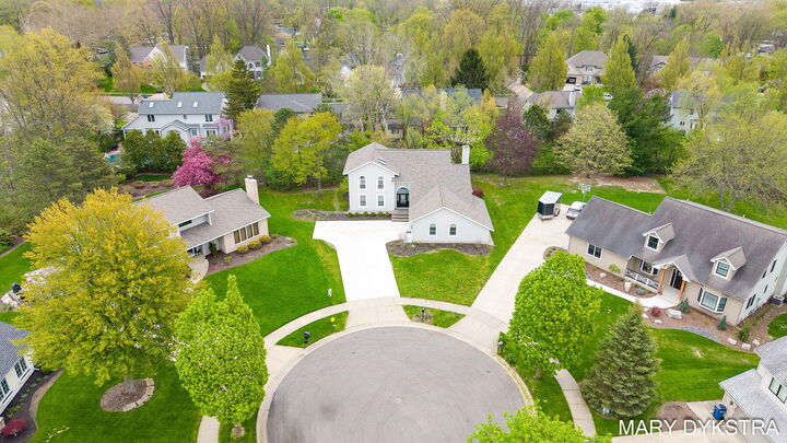 Property Photo: 2848 Belleglade Court SE MI 49546