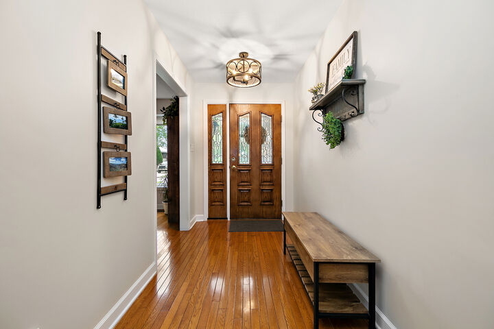 Property Photo:  659 Woodstock Lane  IL 60914 