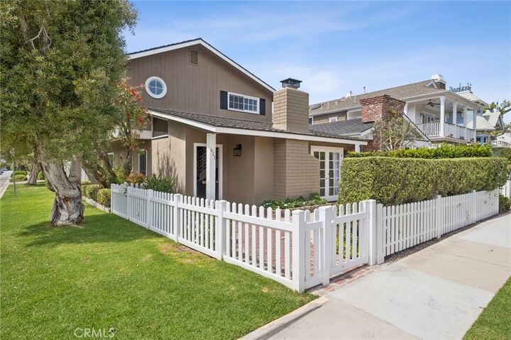 Property Photo:  421 Fernleaf Avenue  CA 92625 
