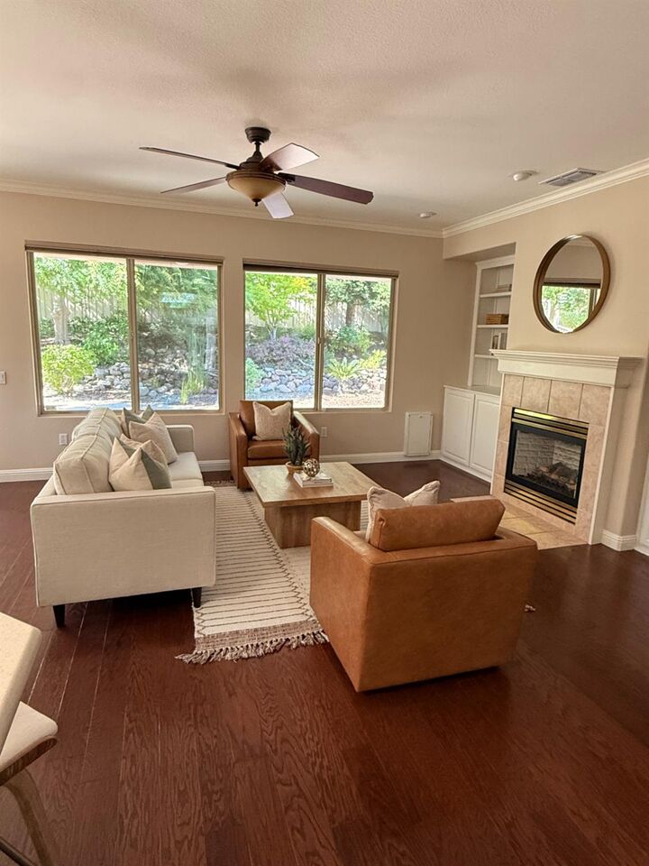 Property Photo:  114 Ivy Arbor Ct.  CA 95648 