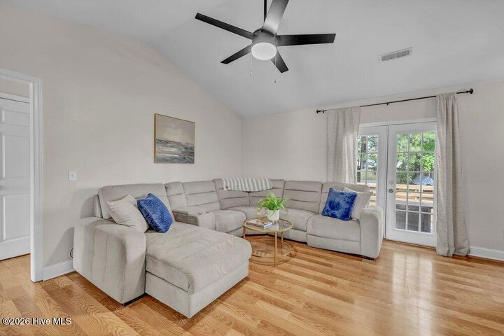 Property Photo: 1049 Jt Westfield Drive NC 28451