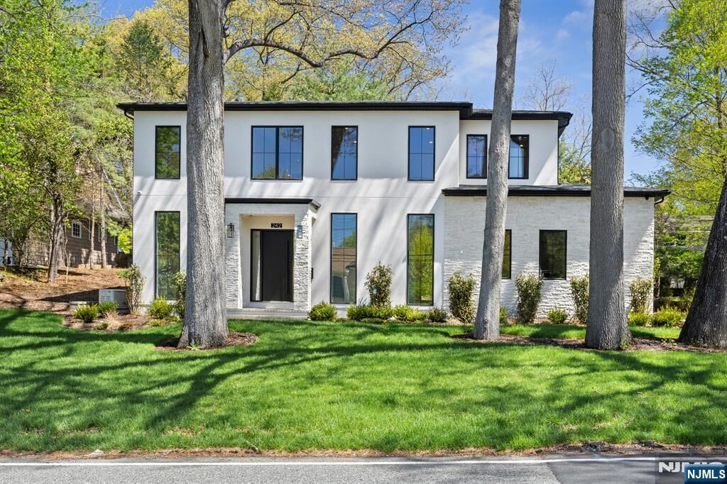Property Photo:  242 Hardenburgh Avenue  NJ 07627 