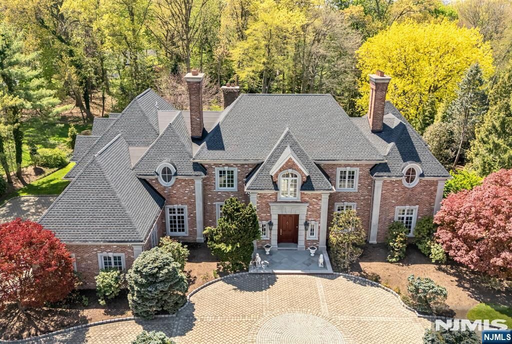 Property Photo:  366 E Madison Avenue  NJ 07626 