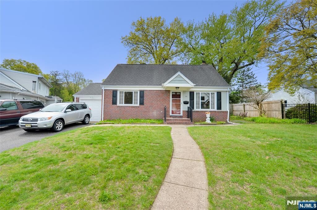 Property Photo: 10 Williamson Place NJ 07410