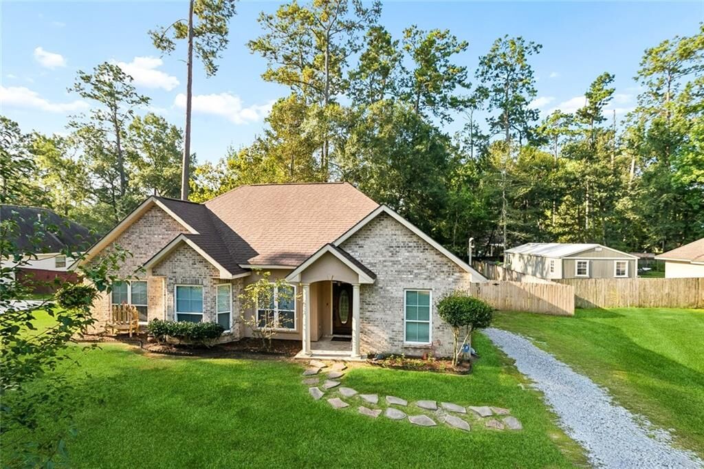Property Photo:  67 Alice Street  LA 70447 