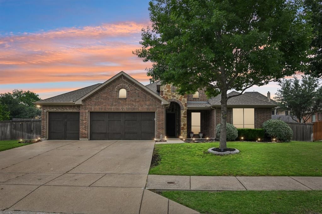 Property Photo:  4018 Enclave Lane  TX 75089 