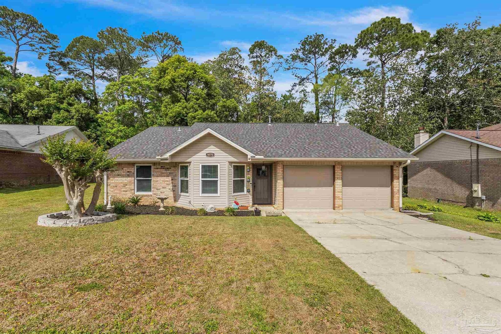 Property Photo:  9775 Bobwhite Way  FL 32514 