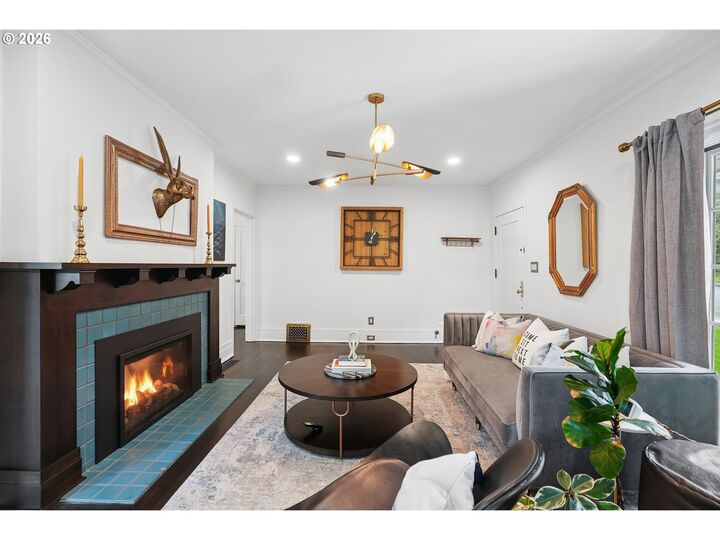 Property Photo: 2730 SW Old Orchard Rd OR 97201