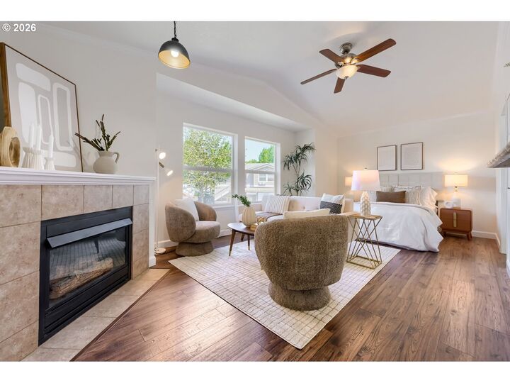 Property Photo:  15066 NW Central Dr 1403  OR 97229 