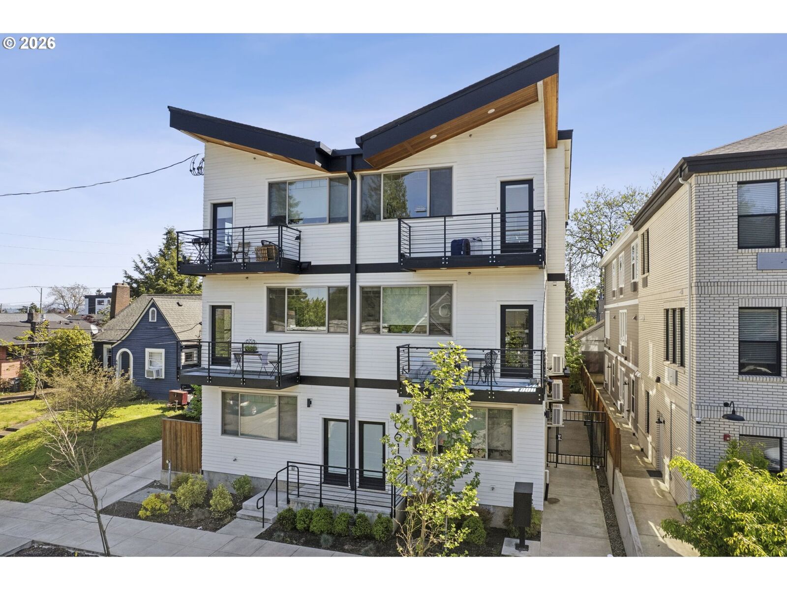 Property Photo:  6610 N Greenwich Ave 5  OR 97217 