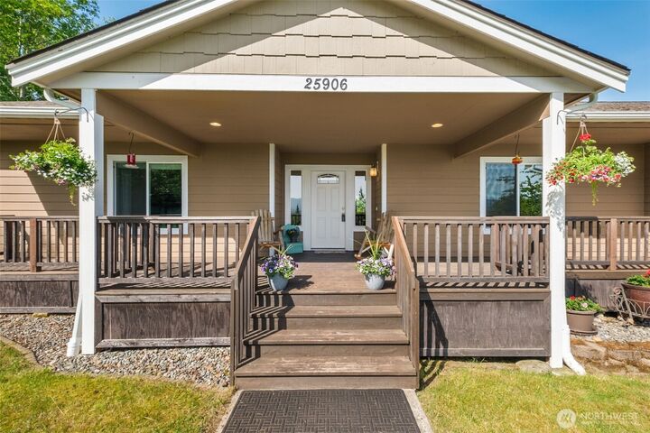 Property Photo:  25906  272nd Avenue SE  WA 98051 