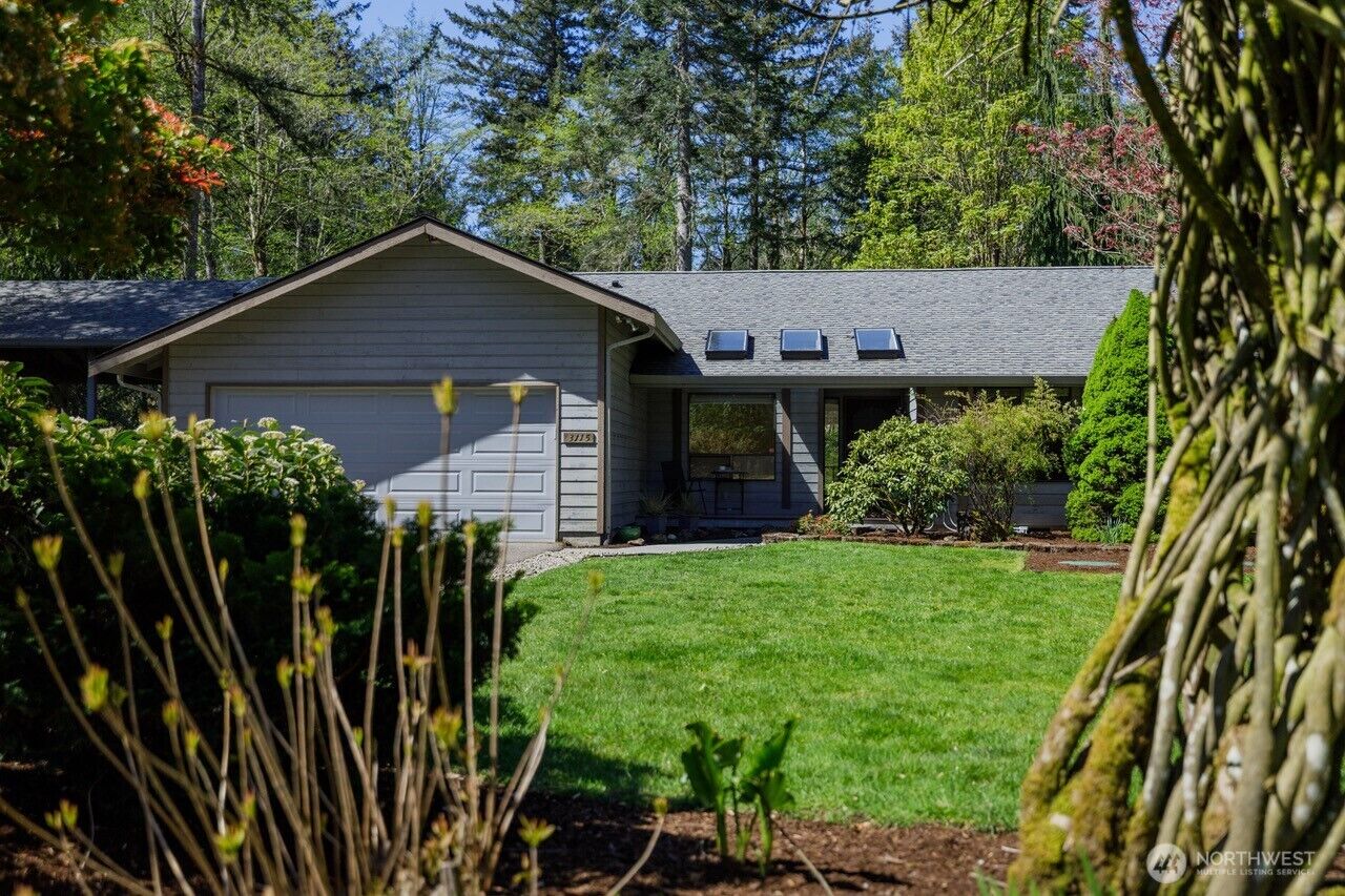 Property Photo:  3115  Friendly Grove Road NE  WA 98506 