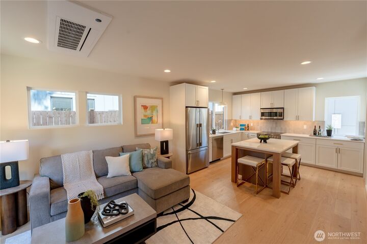 Property Photo:  13540  39th Avenue NE C  WA 98125 
