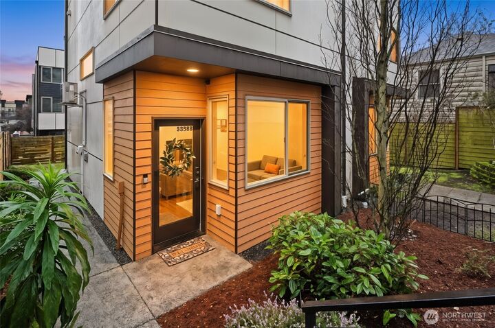 Property Photo: 8358 19th Avenue NW B WA 98117