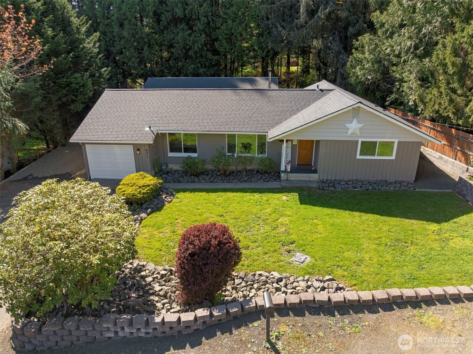 Property Photo:  631 N 6th Street  WA 98563 