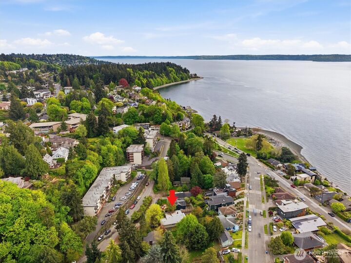 Property Photo:  6775  Murray Avenue SW  WA 98136 