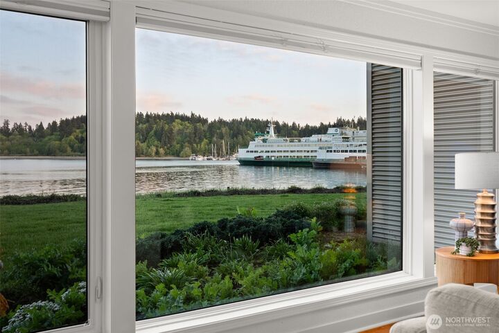 Property Photo: 428 Harborview Drive SE WA 98110