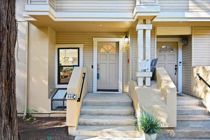Property Photo:  939 La Mesa Terrace C  CA 94086 