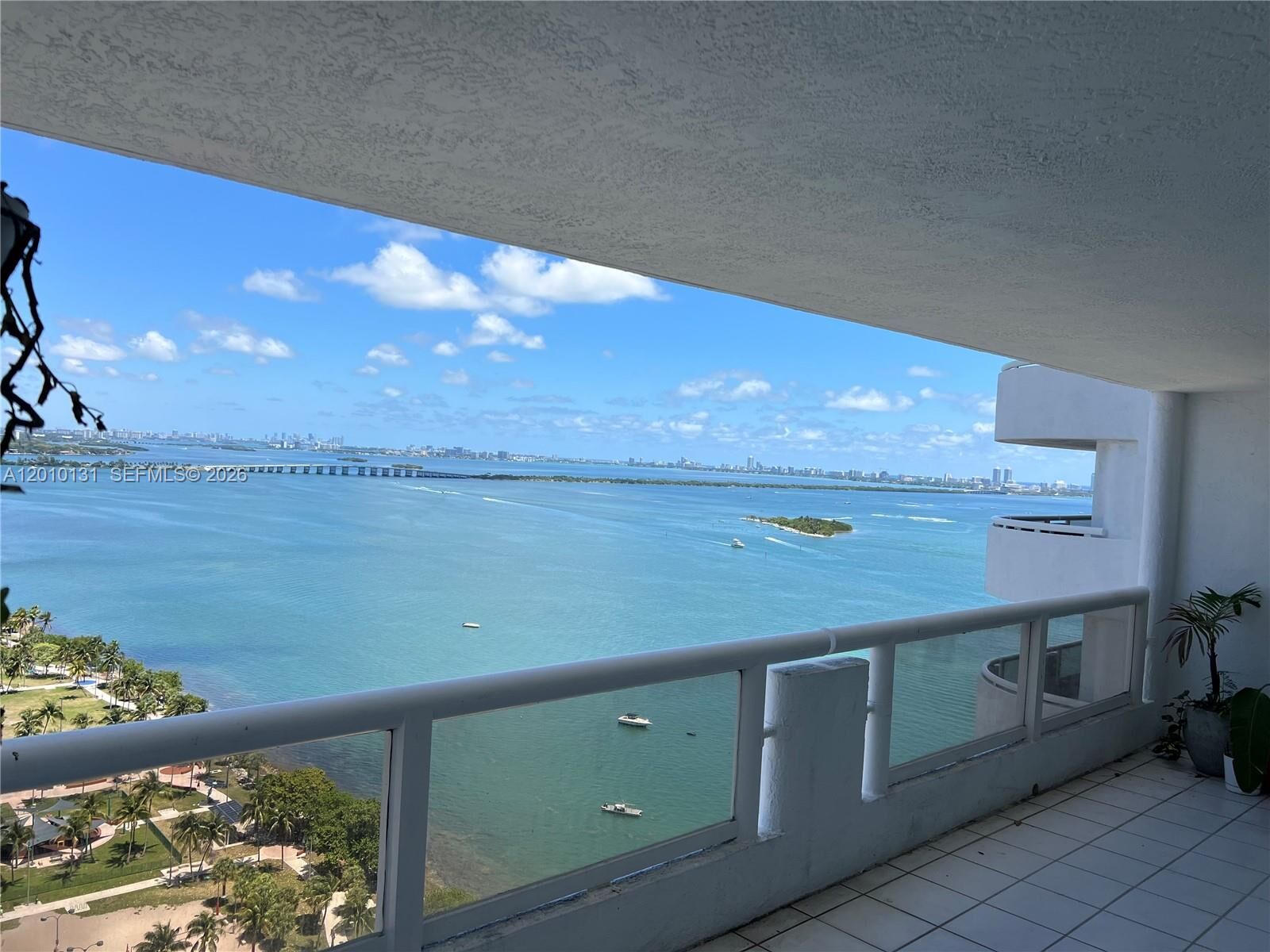 Property Photo:  1717 N Bayshore Dr A-3039  FL 33132 