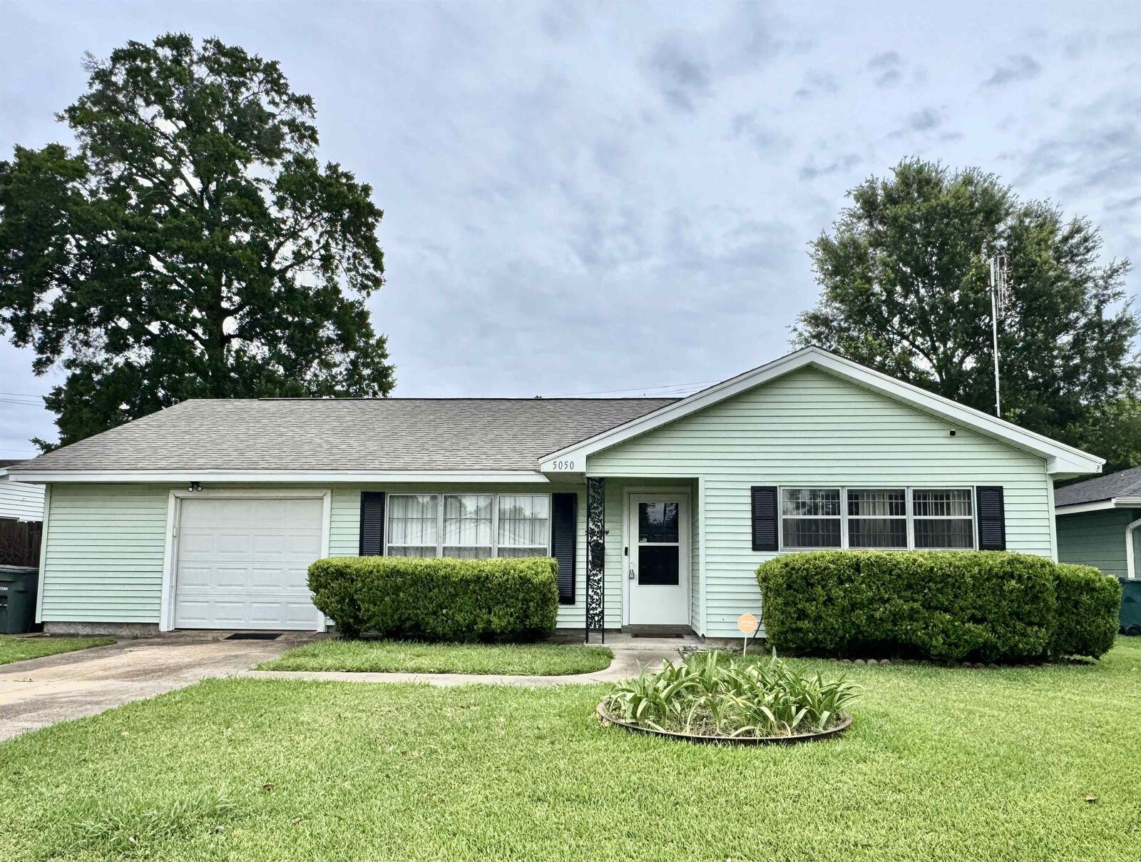Property Photo: 5050 Swallow Dr. TX 77707