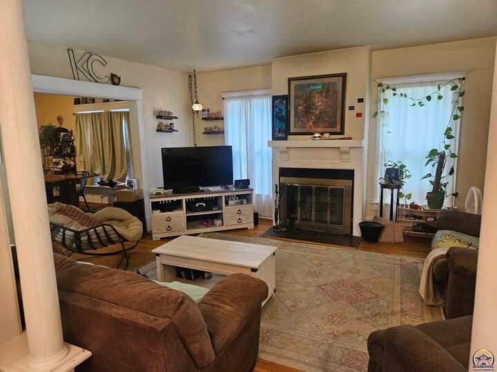 Property Photo:  706 State St  KS 66801 