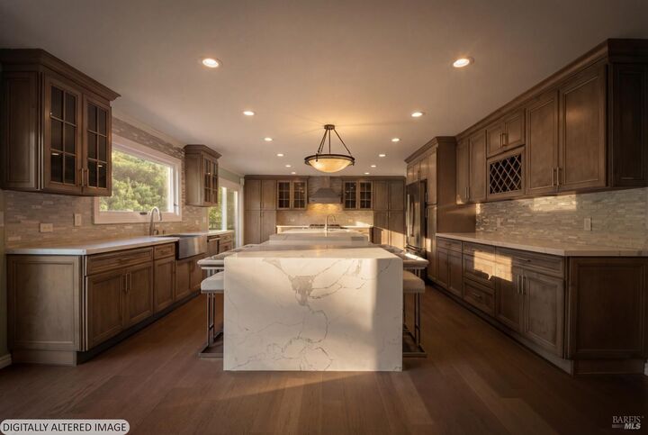 Property Photo:  62 Oakdale Avenue  CA 94901 