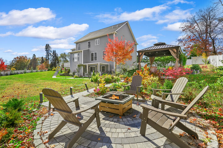 Property Photo:  450 James Farm Road  CT 06614 