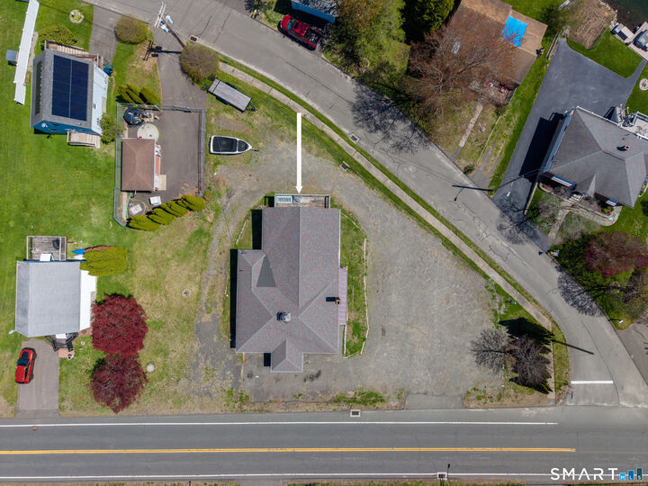 Property Photo:  305 South Street  CT 06782 