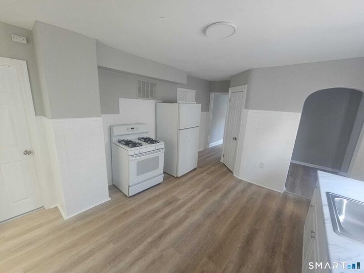 Property Photo:  431 Greenwich Avenue  CT 06519 
