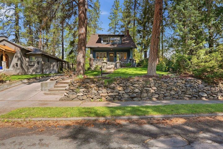 Property Photo:  943 E 16th Ave  WA 99203 