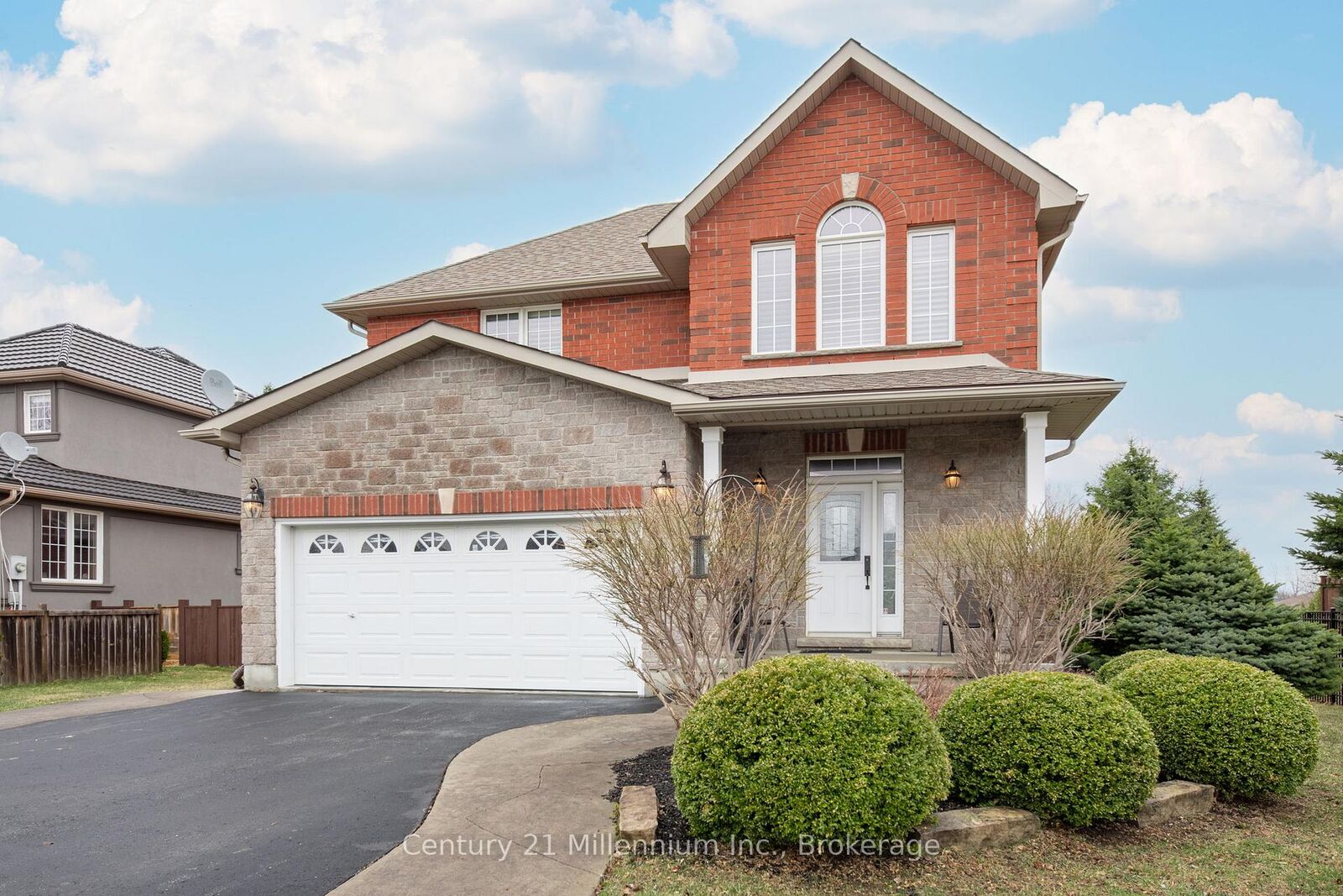 Property Photo:  9 Hill Street  ON L9Y 0A7 