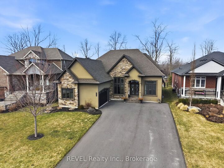 Property Photo: 713 Clarence Street ON L3K 6B8