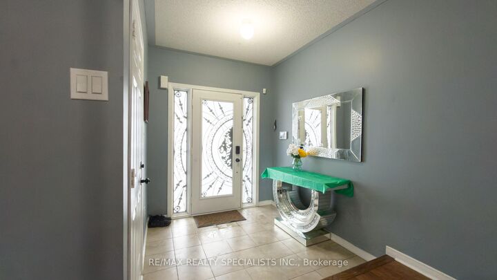 Property Photo:  13 Burnstown Circle  ON L6P 3M1 