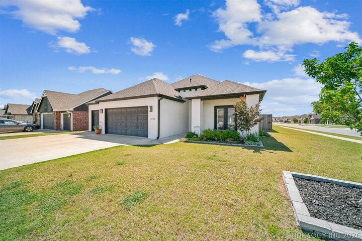 Property Photo: 10102 S 230th East Avenue OK 74014