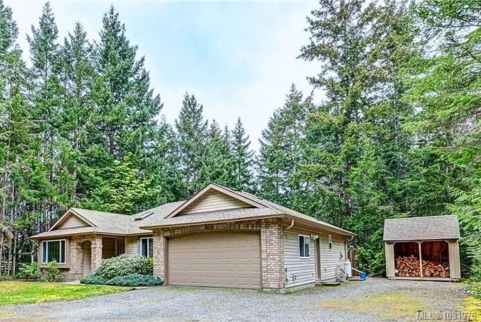 Property Photo: 1377 Meadowood Way BC V9K 2S4
