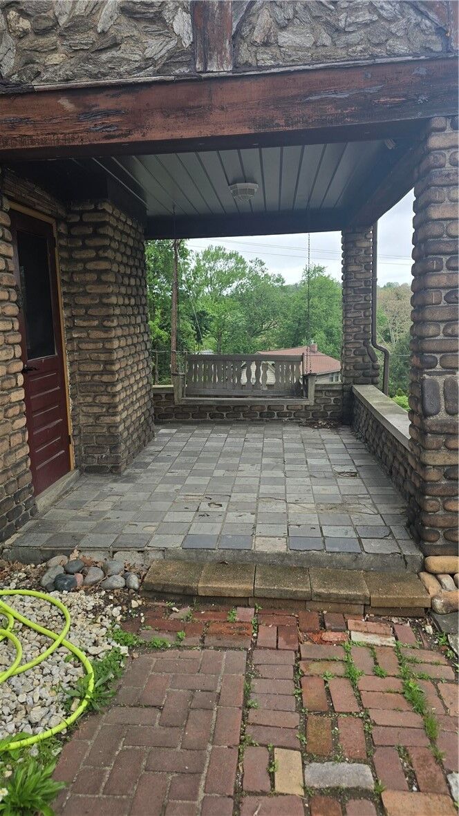 Property Photo:  114 Braddock Rd  PA 15221 