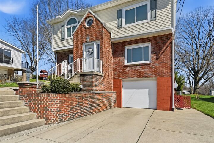 Property Photo:  32 Herbst Rd  PA 15108 