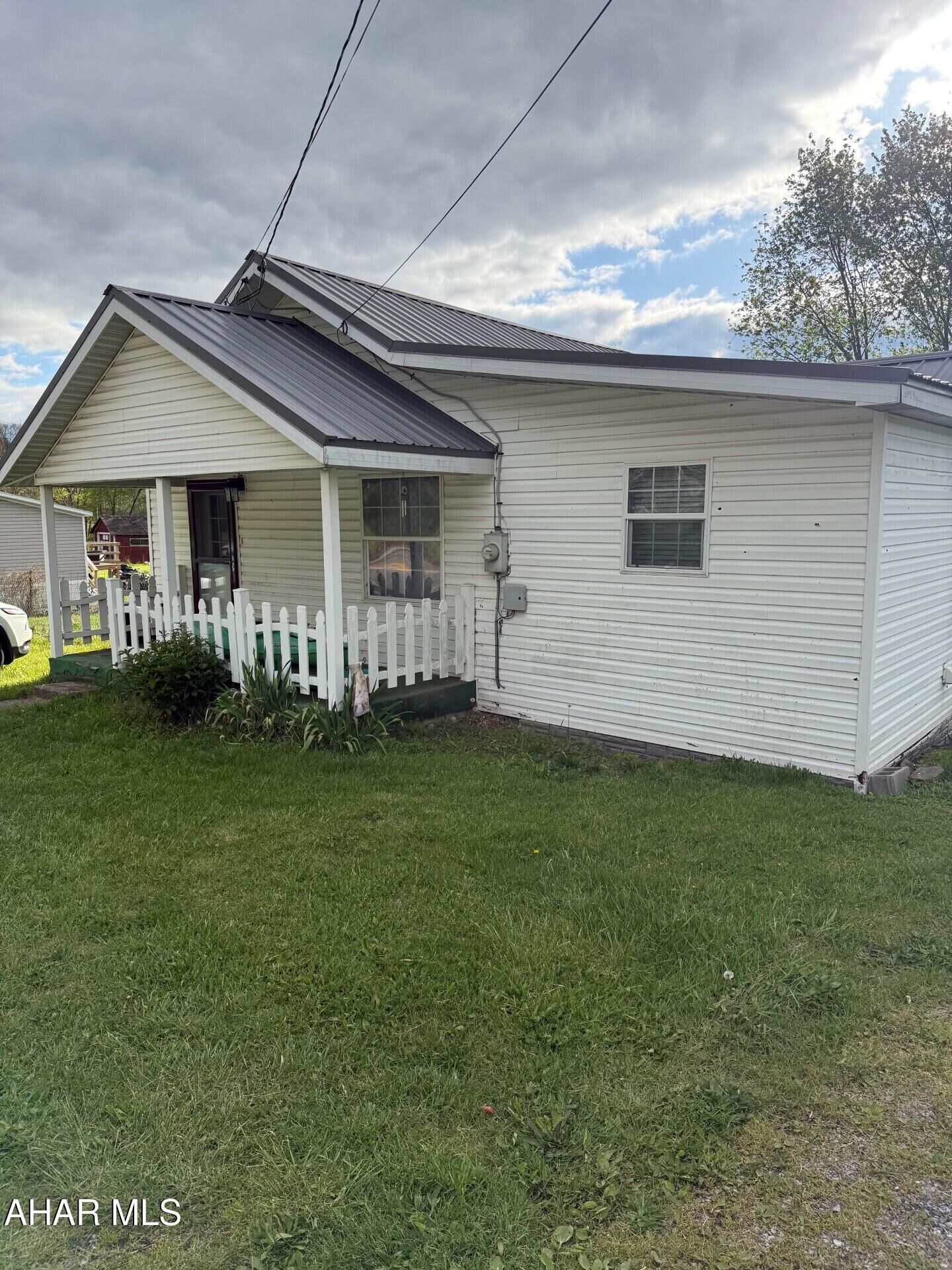 Property Photo: 12037 Dunnings Highway PA 16655