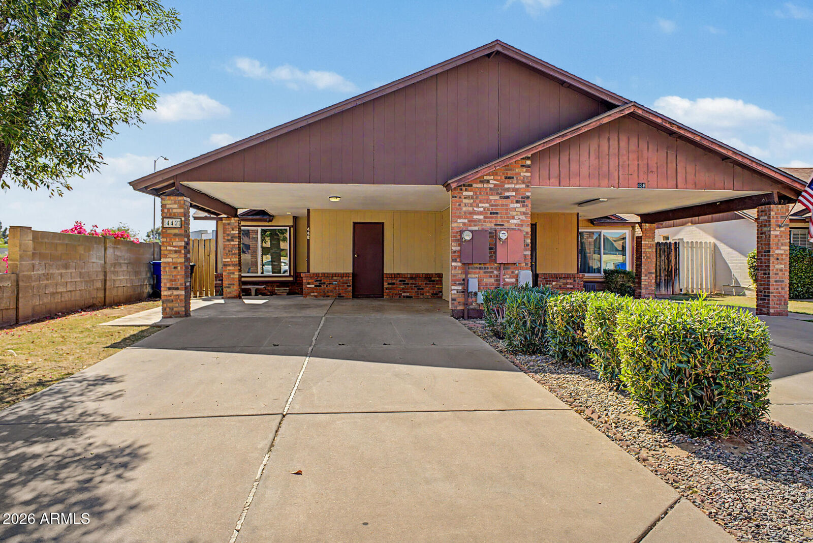 Property Photo:  442 S 32nd Place  AZ 85204 