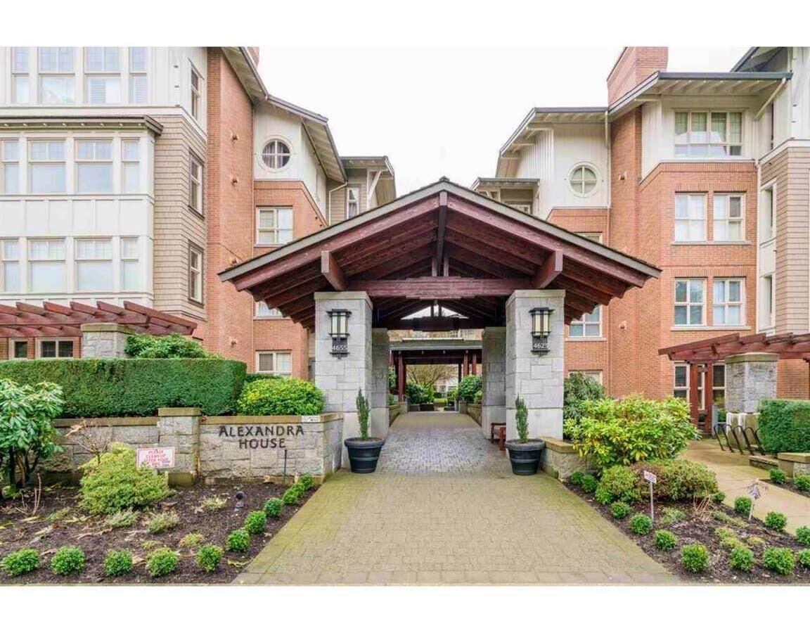 Property Photo: 4655 Valley Drive 1406 BC V6J 5L6