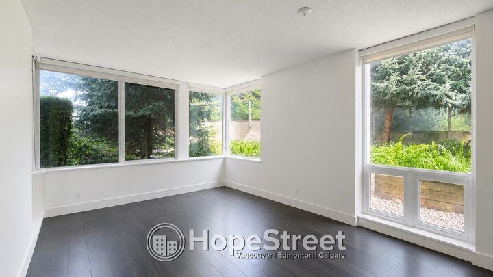 Property Photo:  1550 Fern Street 202  BC V7J 0A9 