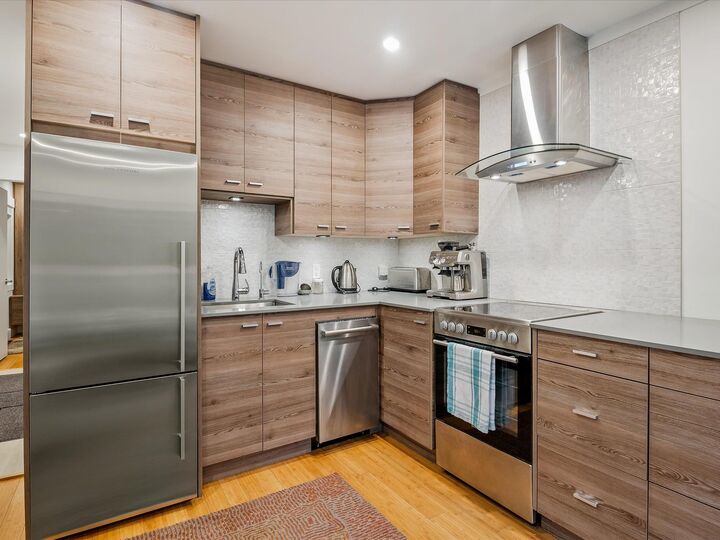 2130 Sarajevo Drive 1 — photo 1