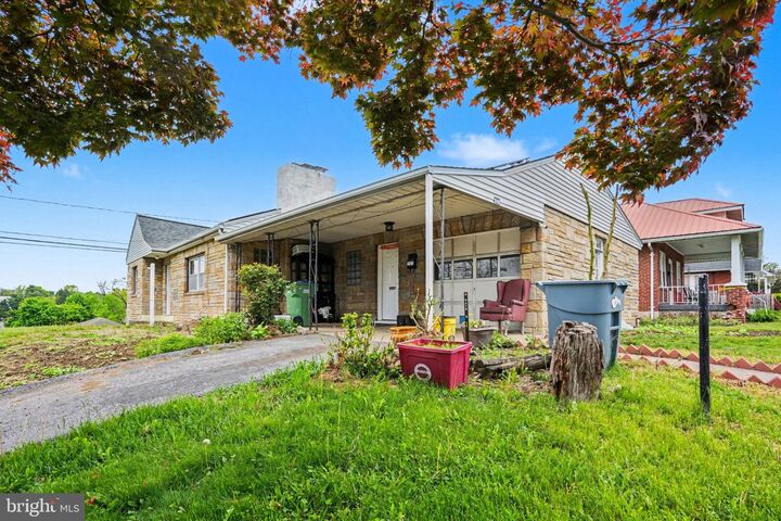Property Photo:  101 N Progress Avenue  PA 17109 