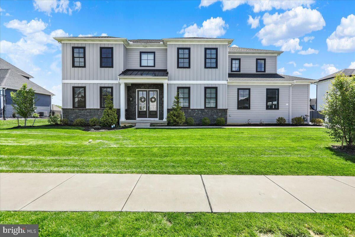 Property Photo:  658 Fleetwood Drive  PA 17543 
